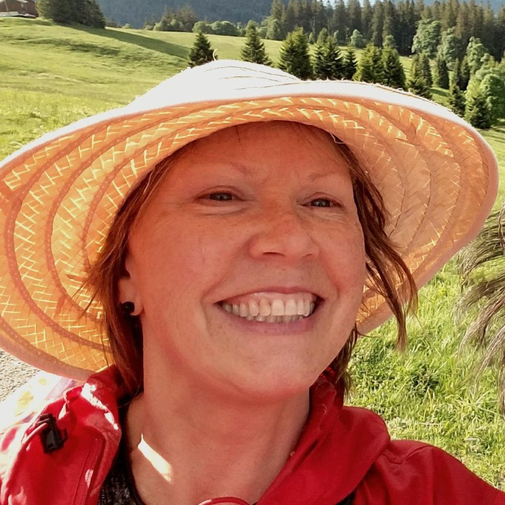 Meet your Posher, Leslie r